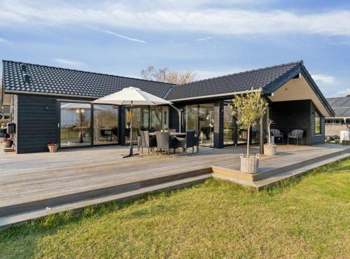 Holiday Home Viveke - 10m from the sea by Interhome