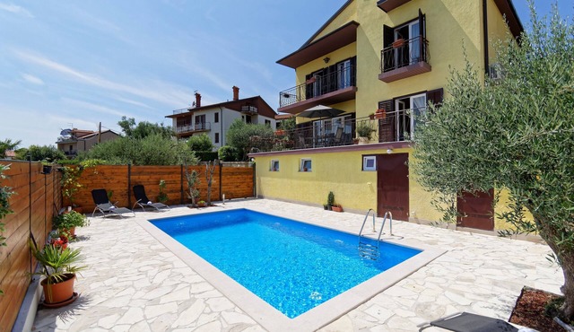 Holiday Home Vlady - Holiday Home with Pool