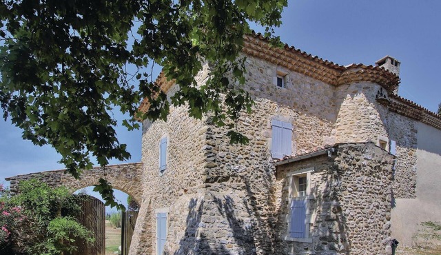 Holiday home with private pool located at the foot of the Vercors massif.