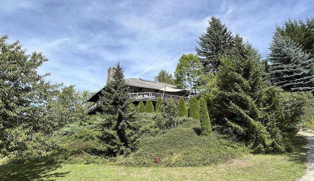 Holiday Home with sauna, Saint-Sauveur