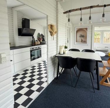 Holiday Home With A Direct Path To The Sea