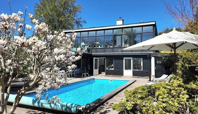 Holiday home with a pool in Hornbæk