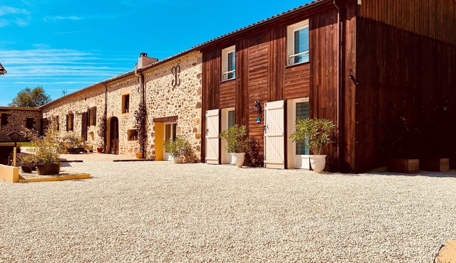 Holiday Home with Aircon and Private Heated Pool - 40 Minutes from Bergerac