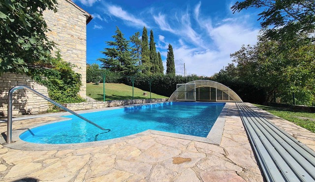 Holiday home with an outdoor pool and WiFi