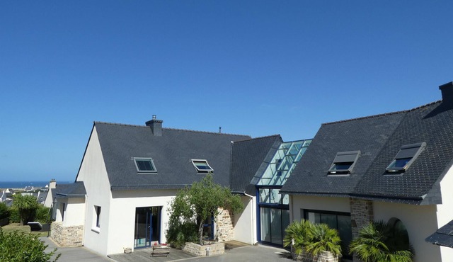 Holiday home with indoor pool, jacuzzi and sauna, Plouarzel