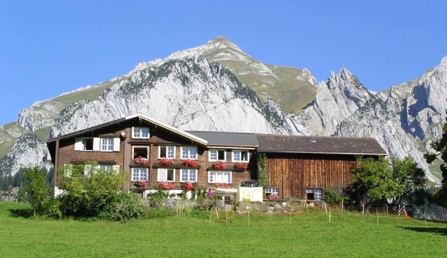 Holiday home with mountain views
