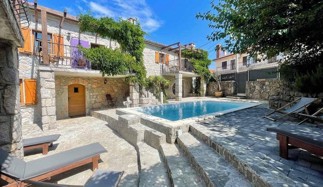 Holiday home with pool