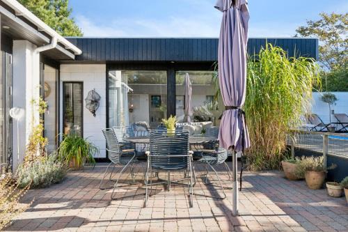 Holiday Home With Pool Terraces Near Beach