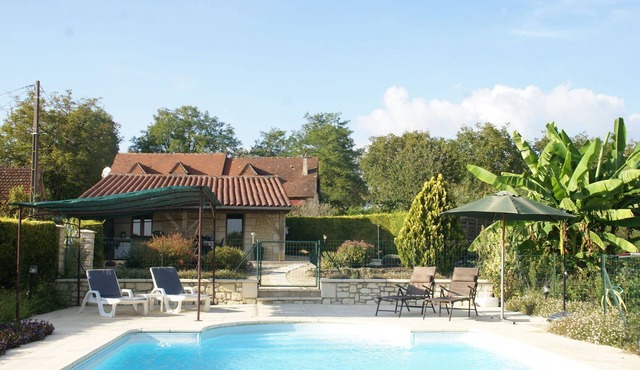 Holiday home with private pool in Montcléra