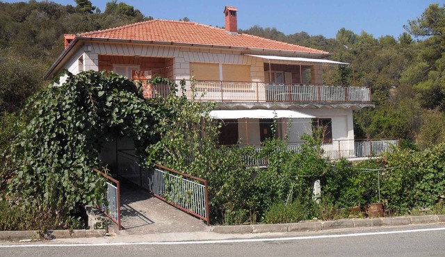 Holiday home with terrace and air conditioning