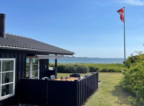 Holiday Home Withger - 20m from the sea by Interhome