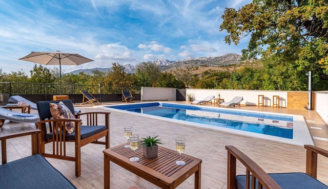 Holiday Home Zaton With Pool Near River Canyon