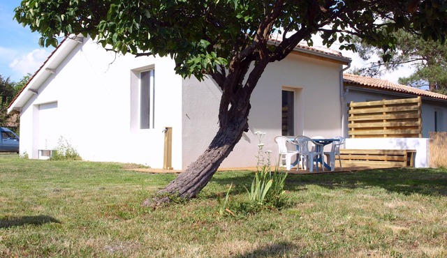 Holiday House in Medoc between Soulac and Montalivet. Near the Ocean