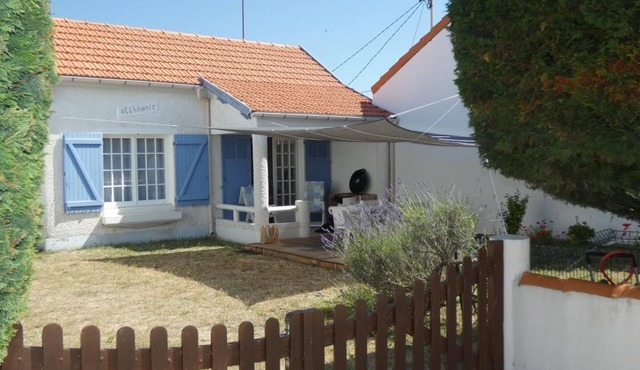 Holiday house in Notre-Dame-de-Monts - 6 people, pets allowed, parking