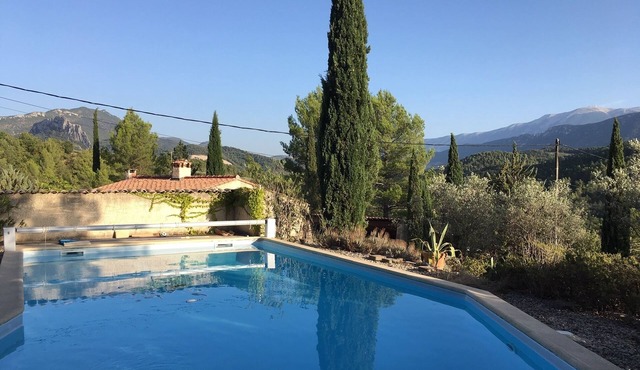 Holiday house in the heart of Provence with swimming pool