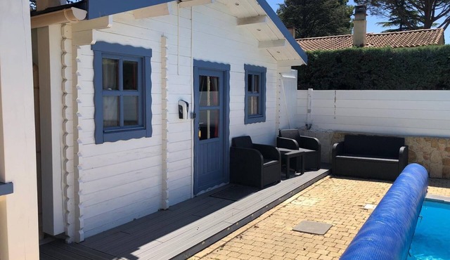 Holiday house Camaret sur Aigues for 1 - 4 persons with 2 bedrooms - Holiday house