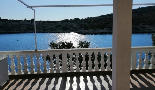 Holiday house Dragi - right next to the beach - Zirje (Island Zirje), Riviera Sibenik, Croatia