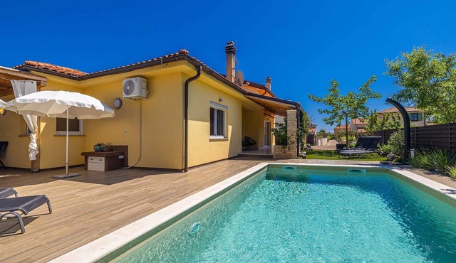 Holiday house AMARILLA with private pool