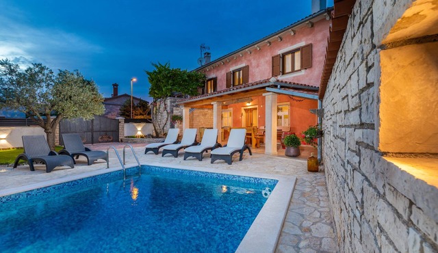 Holiday house Bepi - with swimming pool in a quiet area near Rovinj