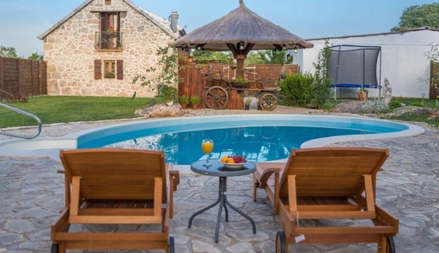 Holiday house Bogatic for 1 - 9 persons with 5 bedrooms - Holiday house