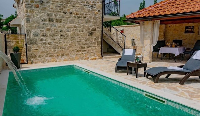Holiday house Drnis for 1 - 5 persons with 2 bedrooms - Holiday house