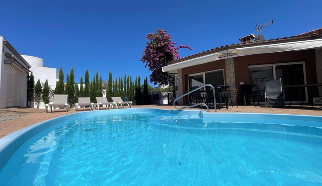 Holiday House