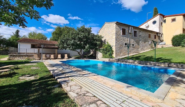 Holiday house for 16 persons approx. 220 qm in Vidulini, Istria (Interior of Istria)