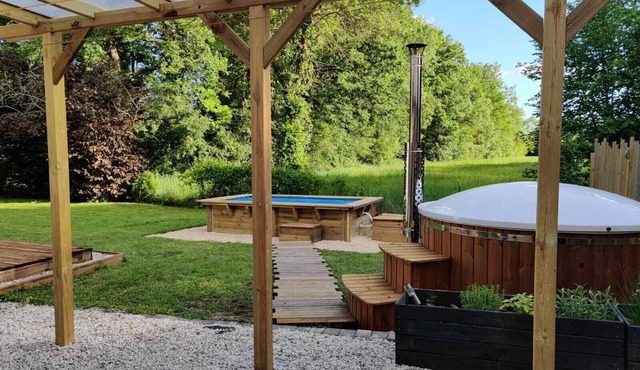 Holiday house in the heart of the AOC Chinon vineyard