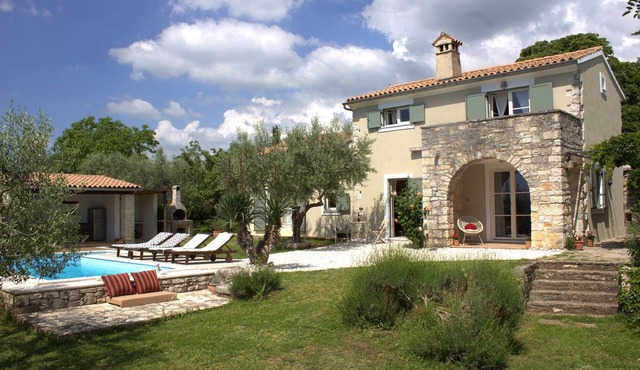 Holiday house Franciska * 3000 m2 garden, olive grove, private pool