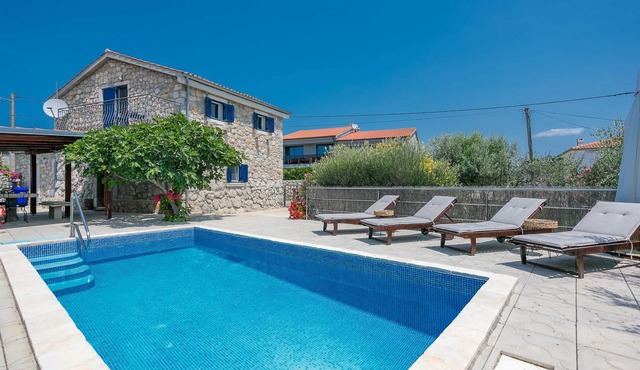 Holiday house GALOVIC with private pool