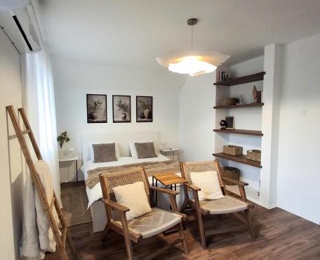 Holiday House GIOIA