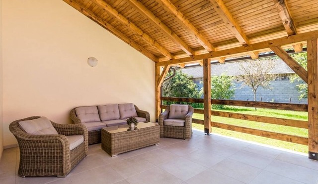 Holiday house Green house - shared pool & BBQ: - Plaski, Continental Croati, Croatia