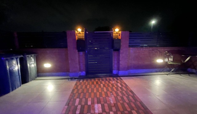 Holiday house Greenford for 1 - 12 persons with 6 bedrooms - Twin house