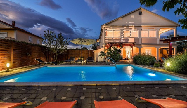 Holiday House in Donje Raštane with Private Pool