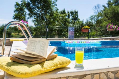 Holiday house in Labin with terrace, air conditioning, W-LAN, washing machine (4866-1)