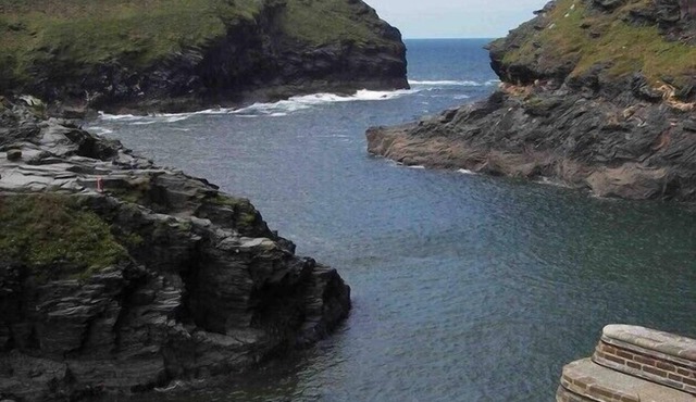 Holiday house in quiet village close to the best beach in North Cornwall