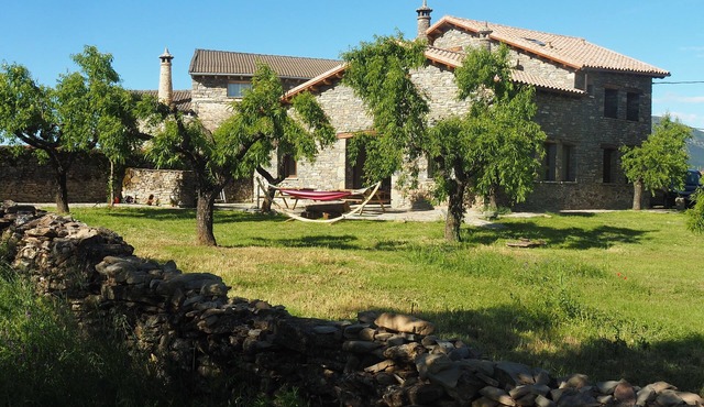 Holiday house in the countryside, spacious with all comfort in SIERRA DE GUARA