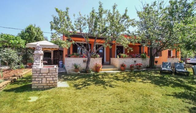 Holiday house Klen * quiet location, large garden, terrace, WiFi
