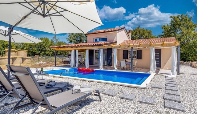 Holiday House Krase with Private Pool