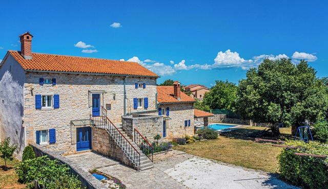 Holiday house Kutić * large garden, private pool, BBQ, free WiFi