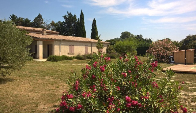 HOLIDAY HOUSE LES CYPRES