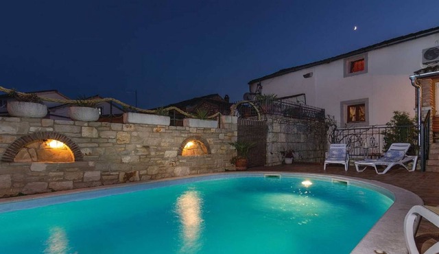 Holiday House Marina