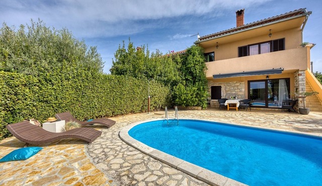 Holiday House Marinela