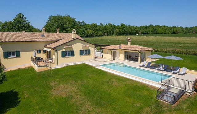 Holiday House Mateo with Private Pool