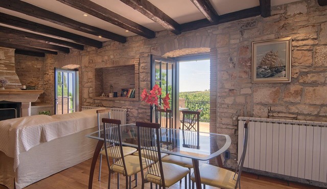 Holiday house near Bale and Rovinj with stunning view and near the sea