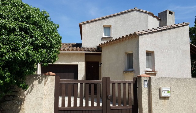 Holiday house near Canal du Midi and Mediterranean beaches