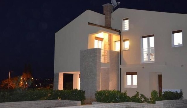 Holiday house Nova Vas for 6 - 7 persons with 3 bedrooms - Holiday house