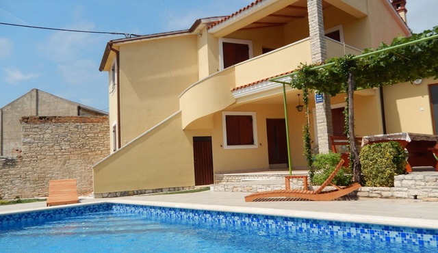 Holiday house Oriana . suitable for families with children
