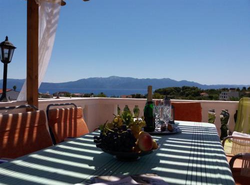 Holiday House Piacun