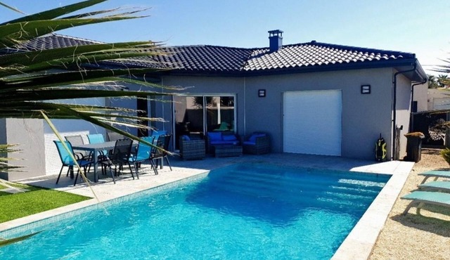 Holiday house Pomérols for 1 - 8 persons with 3 bedrooms - Detached holiday house